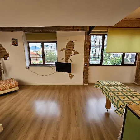 Yes Apartment