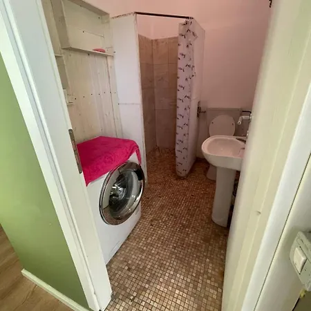 Yes Apartment *
